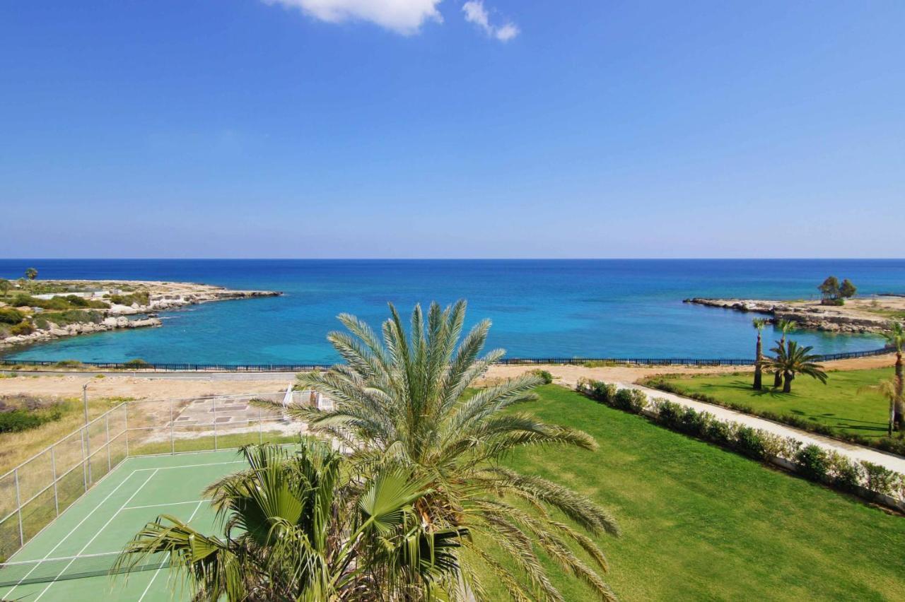 Laila - Coralli Beachfront Apartment Protaras Exterior foto
