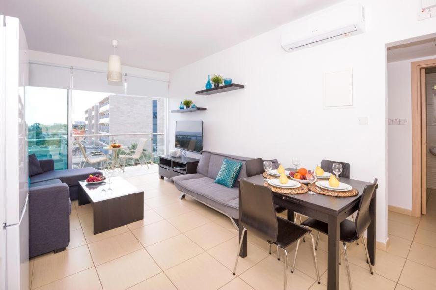 Laila - Coralli Beachfront Apartment Protaras Exterior foto