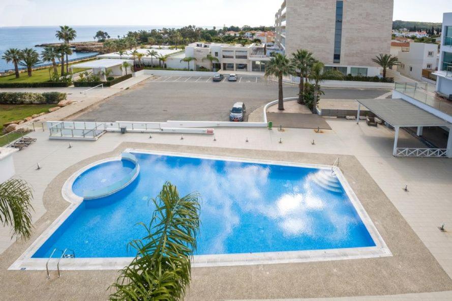 Laila - Coralli Beachfront Apartment Protaras Exterior foto