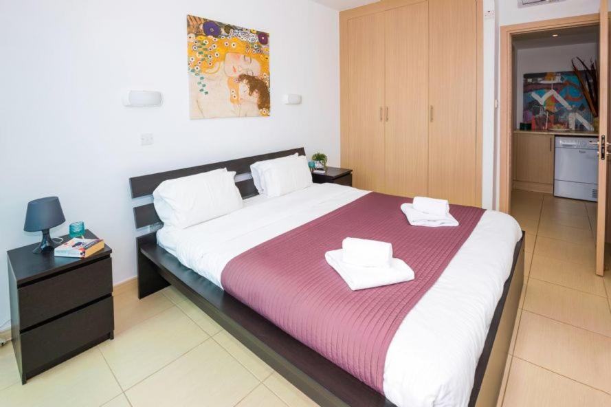 Laila - Coralli Beachfront Apartment Protaras Exterior foto